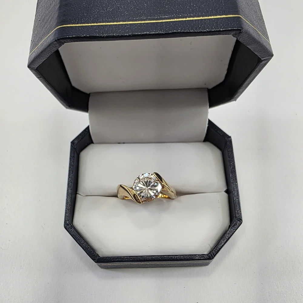 Solitaire Crystal Ring Gold-Tone Statement Cocktail Ring Size 6 - Picture 1 of 8